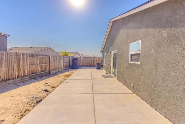 5803 Vespucci Avenue, Bakersfield, CA 93313