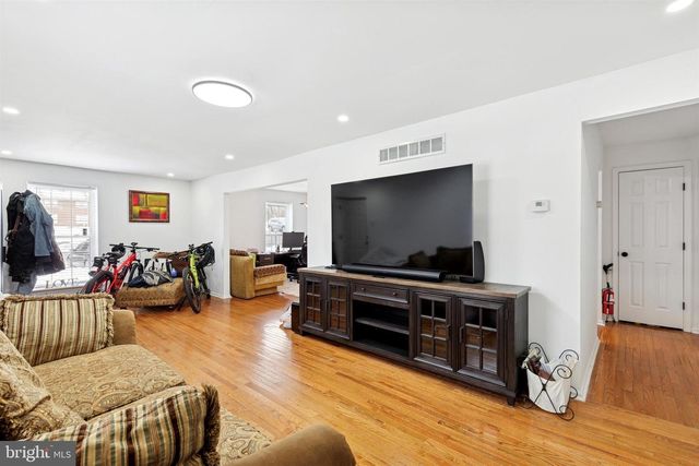 41 ZUMMO WAY, Norristown, PA 19401