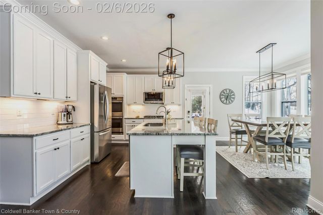 9522 Chalfonte Drive, Green Oak Township, MI 48116