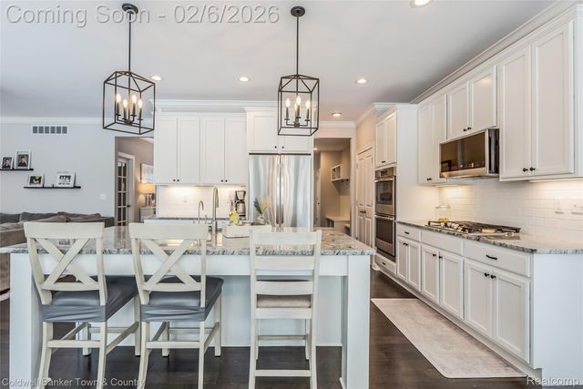 9522 Chalfonte Drive, Green Oak Township, MI 48116