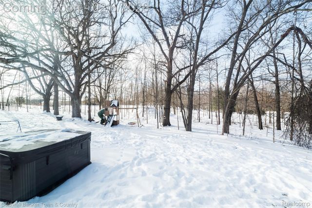 9522 Chalfonte Drive, Green Oak Township, MI 48116