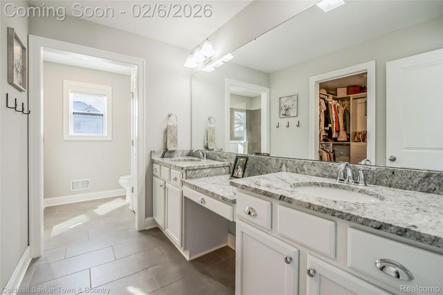 9522 Chalfonte Drive, Green Oak Township, MI 48116