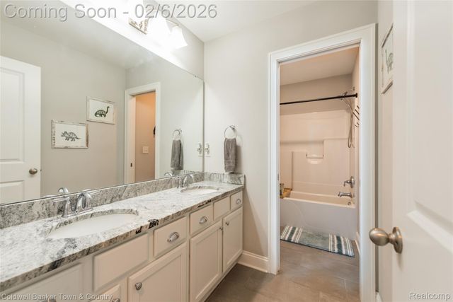 9522 Chalfonte Drive, Green Oak Township, MI 48116