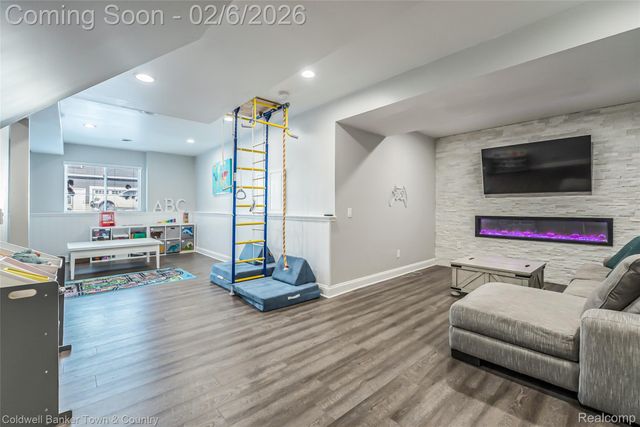 9522 Chalfonte Drive, Green Oak Township, MI 48116