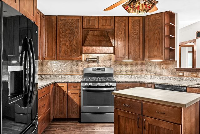 1515 Belclare Road, Normal, IL 61761