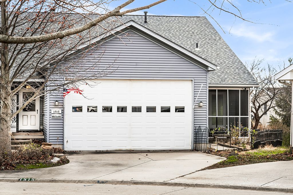 1515 Belclare Road, Normal, IL 61761