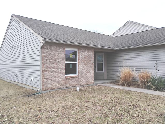 9714 Treyburn Lakes Drive, Indianapolis, IN 46239