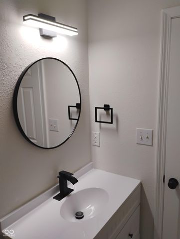 9714 Treyburn Lakes Drive, Indianapolis, IN 46239