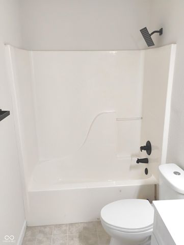 9714 Treyburn Lakes Drive, Indianapolis, IN 46239