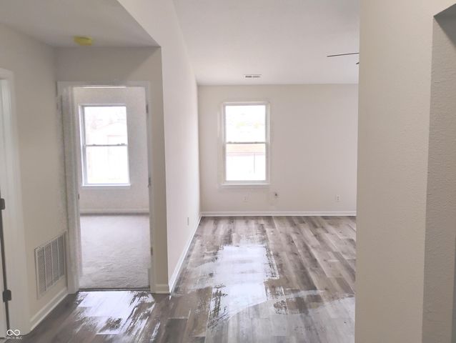 9714 Treyburn Lakes Drive, Indianapolis, IN 46239