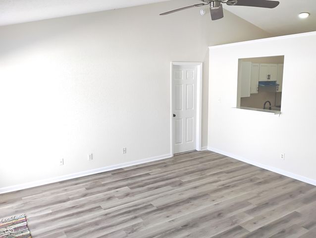 9714 Treyburn Lakes Drive, Indianapolis, IN 46239