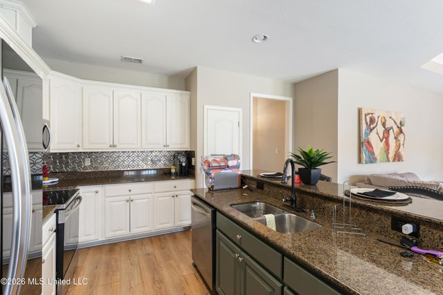 2508 Rue Beaux Chenes, Ocean Springs, MS 39564