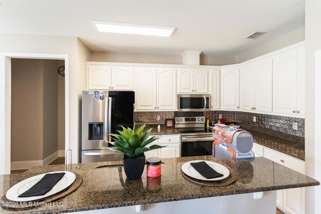 2508 Rue Beaux Chenes, Ocean Springs, MS 39564