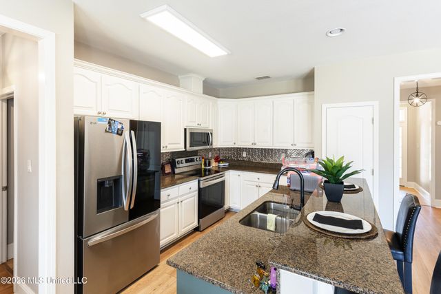 2508 Rue Beaux Chenes, Ocean Springs, MS 39564