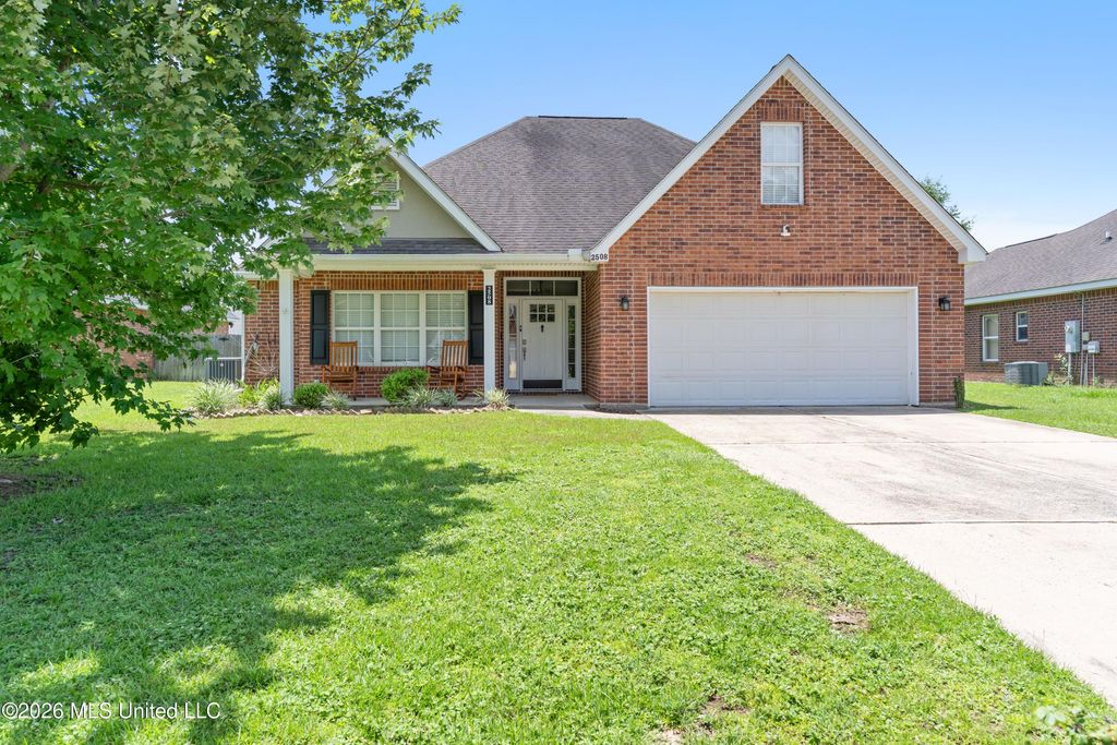 2508 Rue Beaux Chenes, Ocean Springs, MS 39564