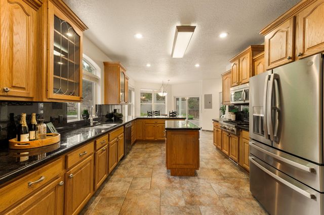 608 Posada Court SE, Albuquerque, NM 87123