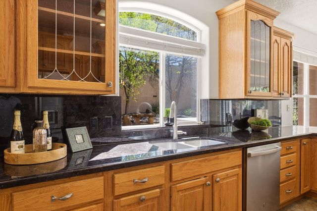 608 Posada Court SE, Albuquerque, NM 87123