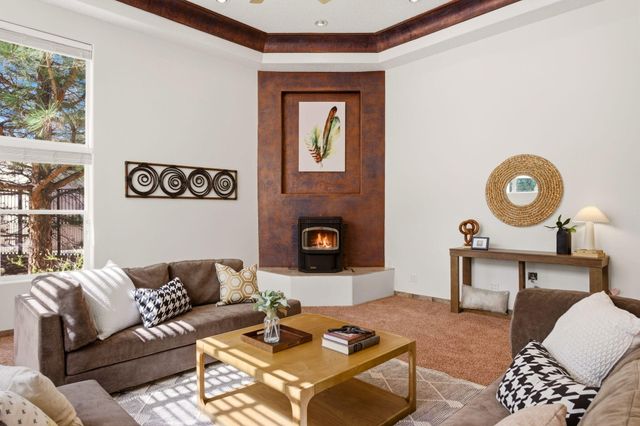 608 Posada Court SE, Albuquerque, NM 87123