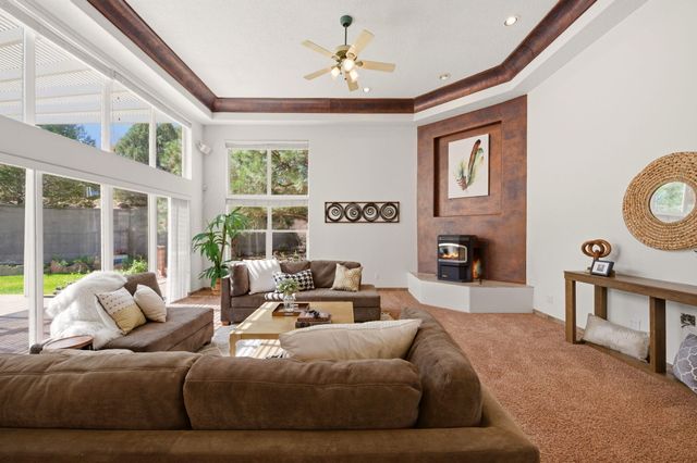 608 Posada Court SE, Albuquerque, NM 87123