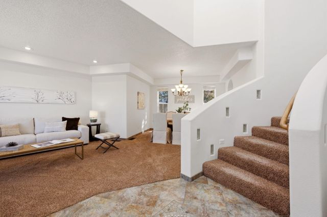 608 Posada Court SE, Albuquerque, NM 87123