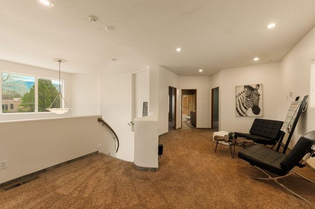 608 Posada Court SE, Albuquerque, NM 87123