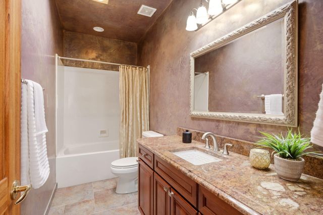 608 Posada Court SE, Albuquerque, NM 87123