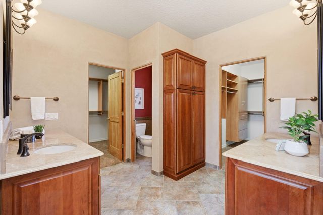 608 Posada Court SE, Albuquerque, NM 87123