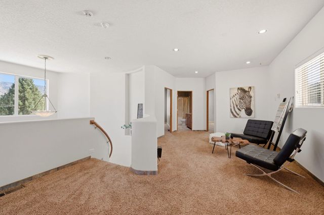 608 Posada Court SE, Albuquerque, NM 87123