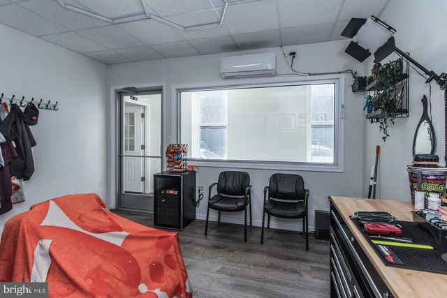 1901 N HOWARD ST, Philadelphia, PA 19122