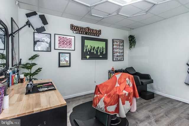 1901 N HOWARD ST, Philadelphia, PA 19122