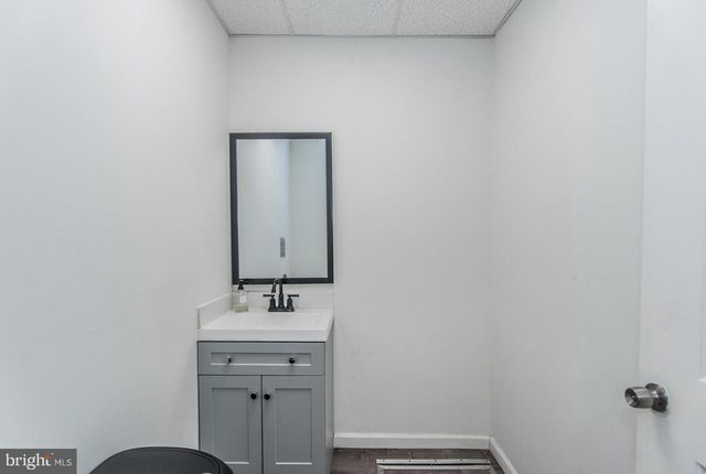 1901 N HOWARD ST, Philadelphia, PA 19122