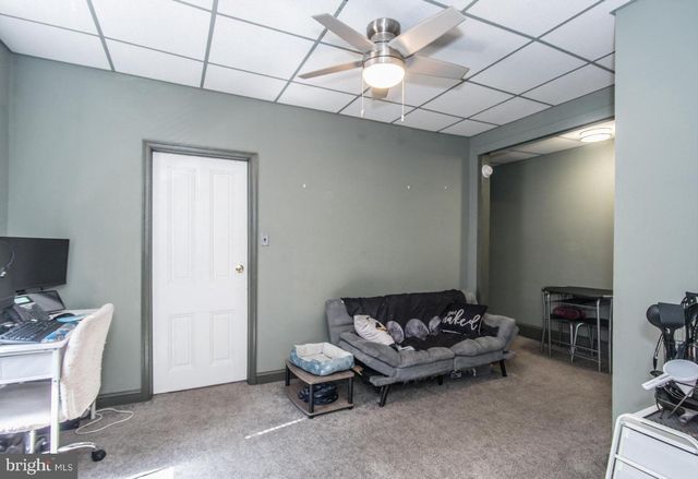 1901 N HOWARD ST, Philadelphia, PA 19122