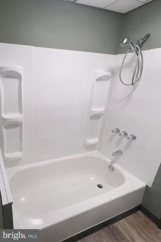 1901 N HOWARD ST, Philadelphia, PA 19122