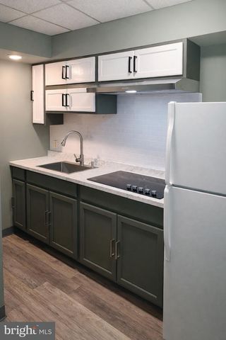 1901 N HOWARD ST, Philadelphia, PA 19122