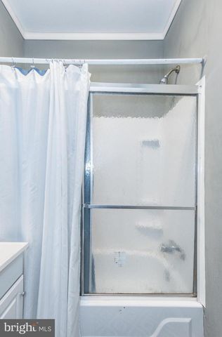 1901 N HOWARD ST, Philadelphia, PA 19122