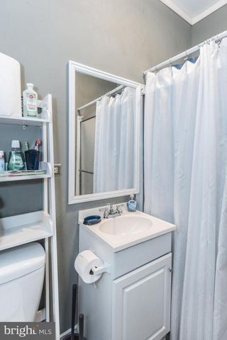 1901 N HOWARD ST, Philadelphia, PA 19122