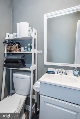 1901 N HOWARD ST, Philadelphia, PA 19122