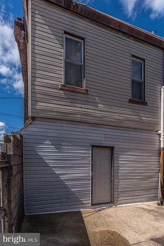 1901 N HOWARD ST, Philadelphia, PA 19122