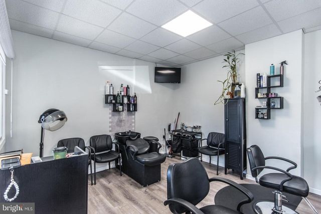 1901 N HOWARD ST, Philadelphia, PA 19122