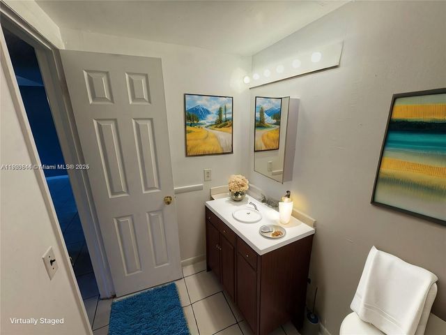 3710 NW 21st St 111, Lauderdale Lakes, FL 33311