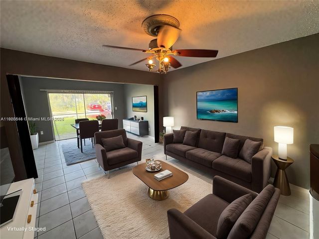 3710 NW 21st St 111, Lauderdale Lakes, FL 33311