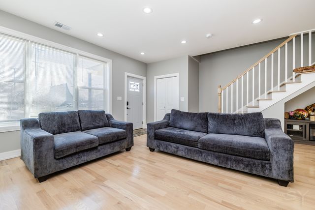 4448 Joliet Avenue, Lyons, IL 60534