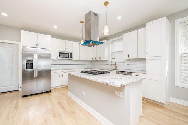 4448 Joliet Avenue, Lyons, IL 60534