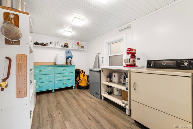 22 Greenway Circle, Syosset, NY 11791