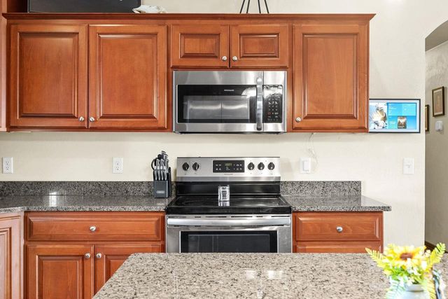 4866 N WREN DRIVE, Appleton, WI 54913