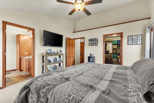 4866 N WREN DRIVE, Appleton, WI 54913