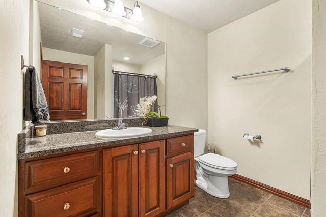 4866 N WREN DRIVE, Appleton, WI 54913