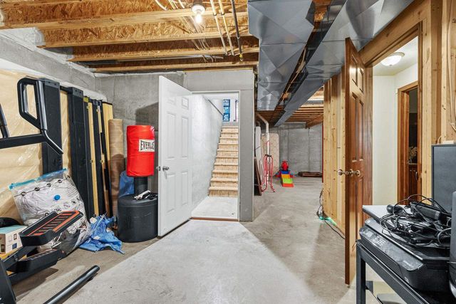 4866 N WREN DRIVE, Appleton, WI 54913