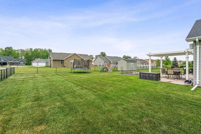 4866 N WREN DRIVE, Appleton, WI 54913