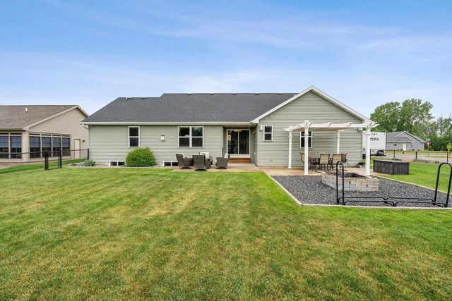 4866 N WREN DRIVE, Appleton, WI 54913